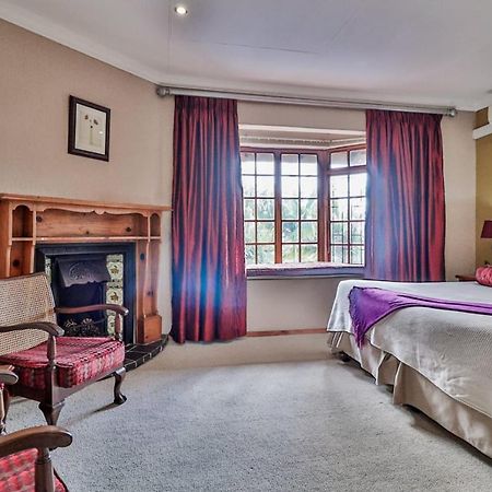 Bed and Breakfast Grace Place Bnb Претория Экстерьер фото