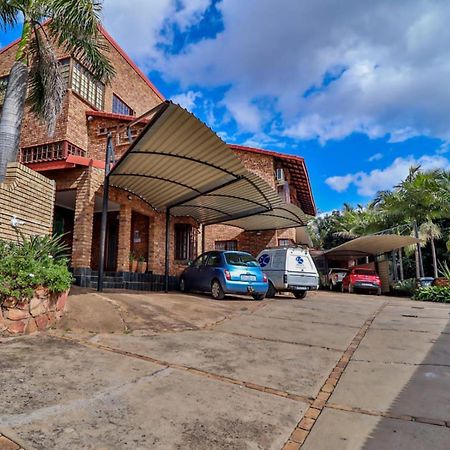 Bed and Breakfast Grace Place Bnb Претория Экстерьер фото