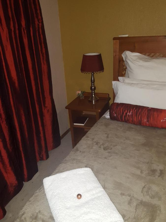 Bed and Breakfast Grace Place Bnb Претория Экстерьер фото