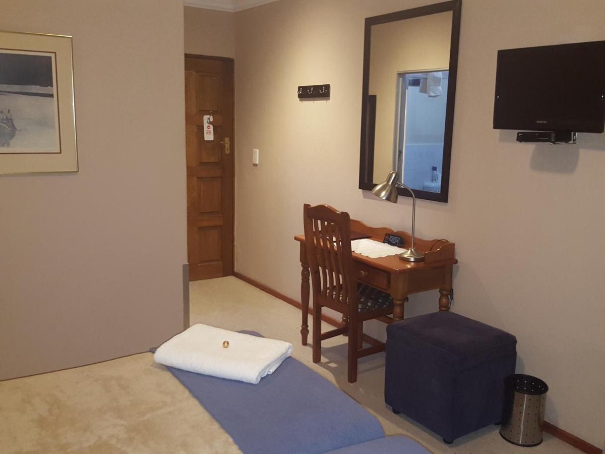 Bed and Breakfast Grace Place Bnb Претория Экстерьер фото