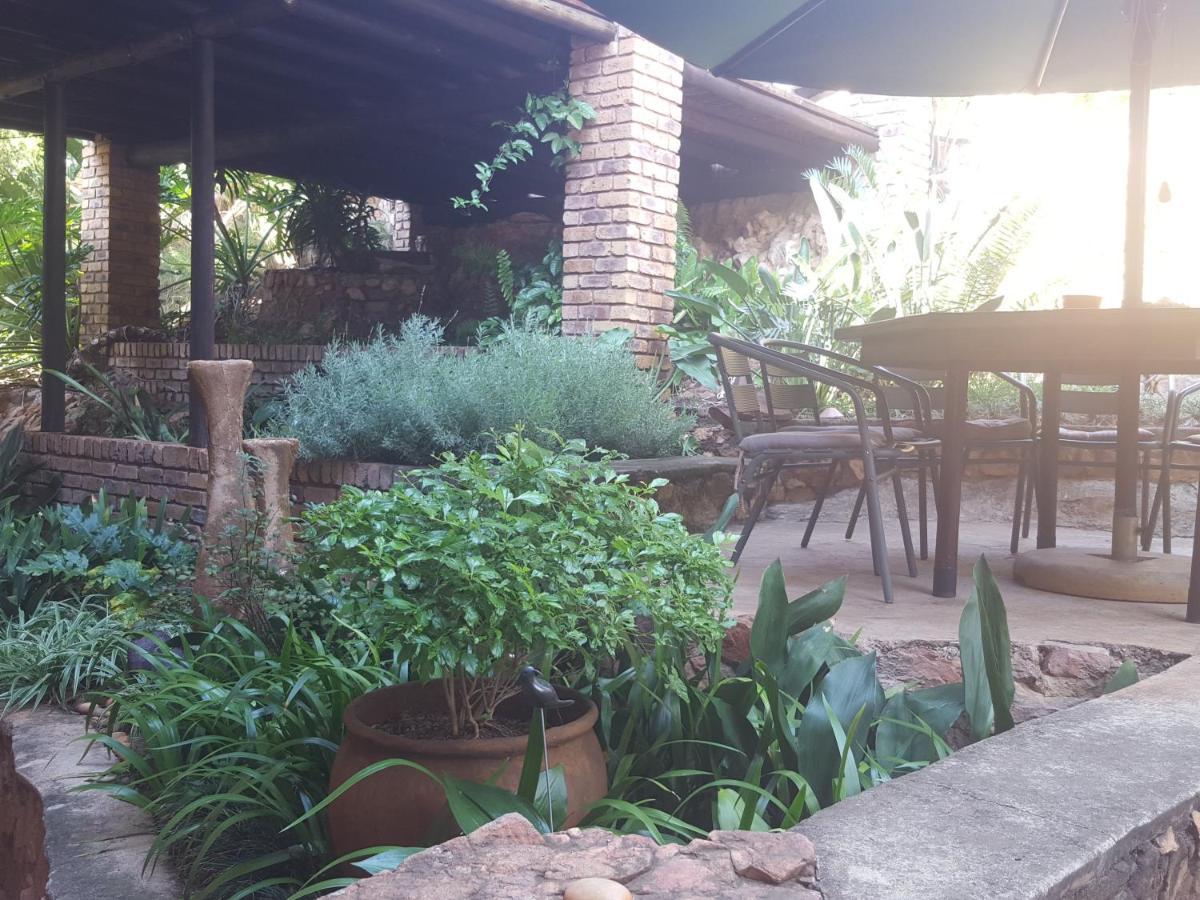 Bed and Breakfast Grace Place Bnb Претория Экстерьер фото